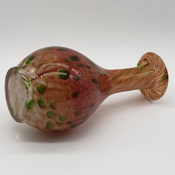 Maltese Mtarfa Green Rust Spatter Stretched Art Glass Vase - Picture 11 of 11